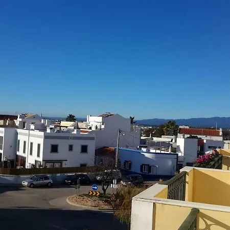 Edificio Arade Plaza Ferragudo (Faro)
